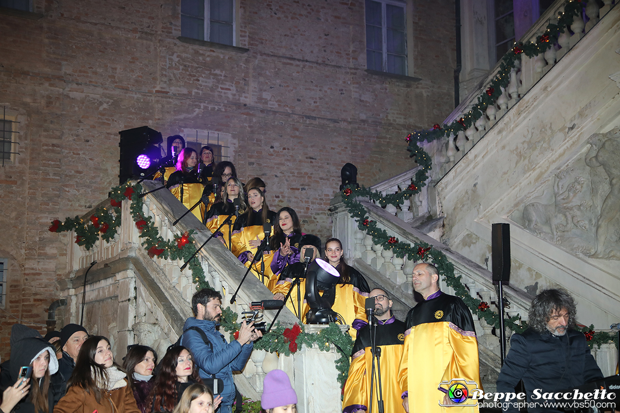 VBS_4507 -  Il Magico Paese di Natale 2024 - Spettacolo di Inaugurazione a Govone.jpg